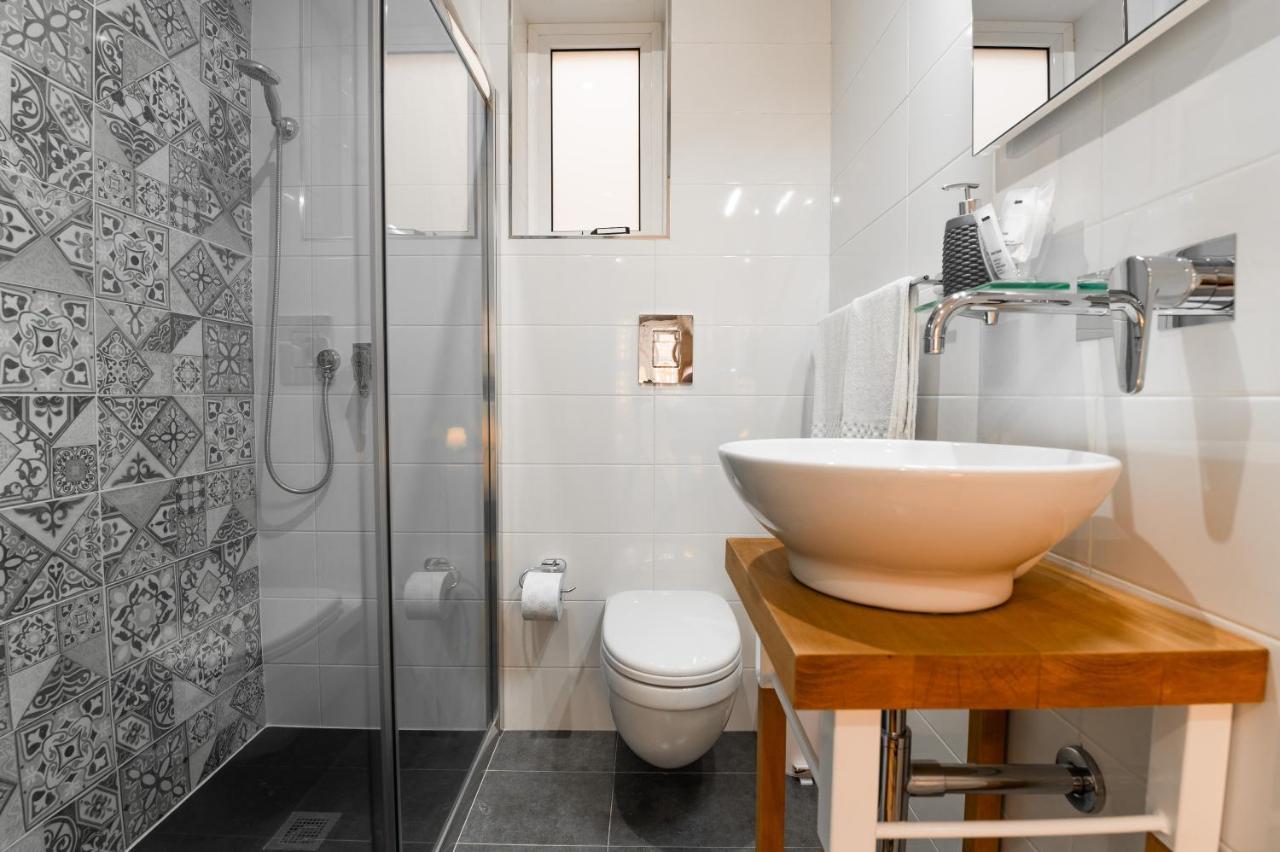 Monreal Boutique Townhouse - R024Rm3 Otel Paola Dış mekan fotoğraf